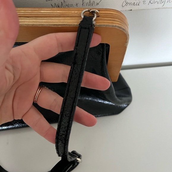 Kate Spade | Marga Zuma Beach Black Patent Wood Purse - Picture 10 of 11